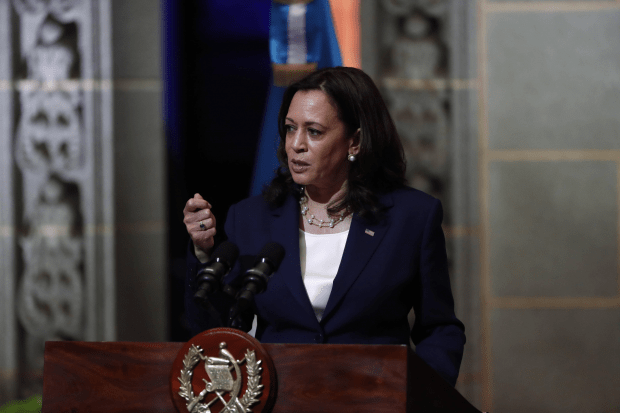 US-Vizepräsidentin Harris sagt illegaler Migration den Kampf an: „Kommt nicht!“