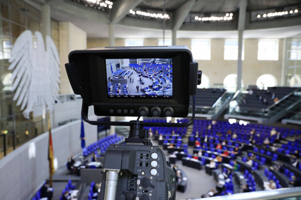 Bundestag verlängert Corona-Notlage – ohne Argumente