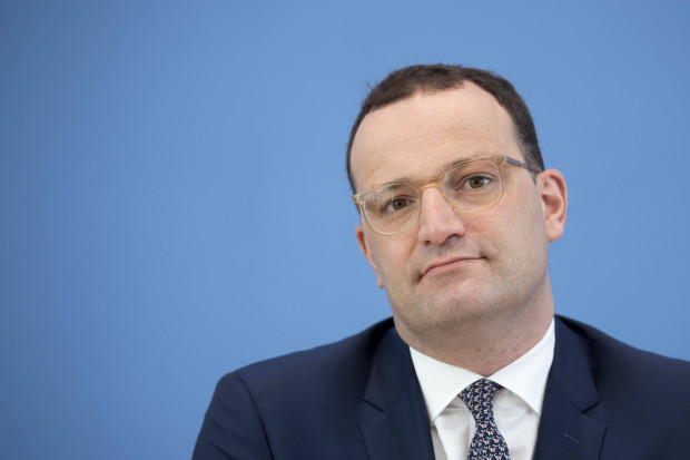 Maskendeal mit Schweizer Firma via Politiker-Tochter: Spahn hält Details geheim