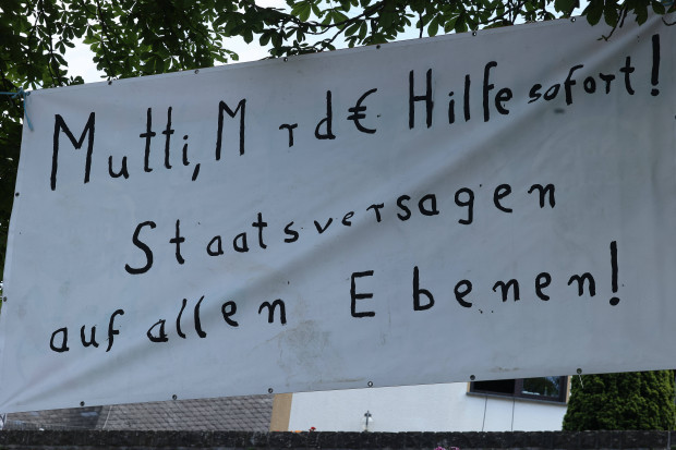 Die Kanzlerin bittet um Spenden für Flutopfer – Finanzielle Priorität hat offensichtlich anderes