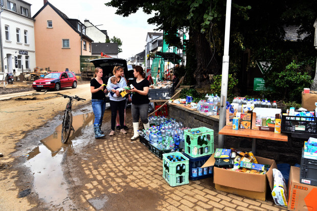 Die Profiteure des Jahrhundert-Regens und die, die einfach anpacken