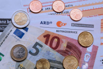 Frauen finden Rundfunkgebühren zu hoch, Männer mögen Inhalte der ÖRR-Sendungen nicht