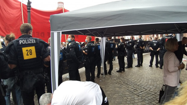 Über Wahlwerbung entscheiden in Frankfurt Antifa und Fridays for Future