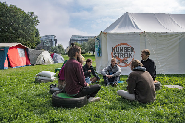 Klimaaktivisten im Hungerstreik im Berliner Regierungsviertel