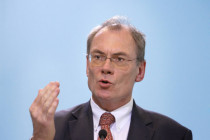 Experten-Gruppe nimmt die Corona-Mythen der Bundesregierung auseinander