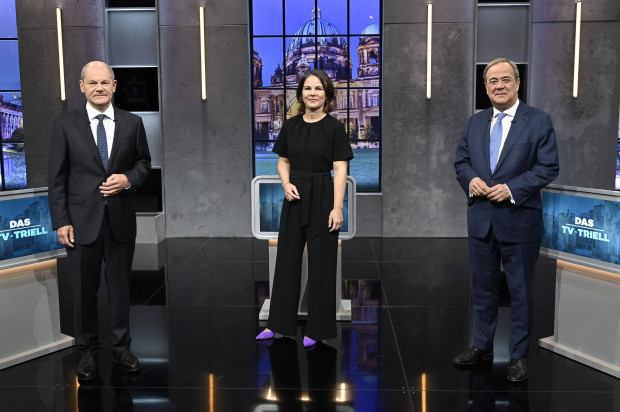 Triell: Scholz und Baerbock für rot-grüne Koalition – Laschet allein zuhaus‘