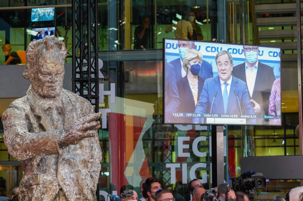 Gehampel eher um Ampel als um Schwampel