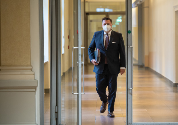 Wahlwiederholung in Berlin: Regierung trickst, um Klagen zu verzögern