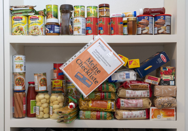 Immer mehr Menschen richten sich für mögliche Krisen ein