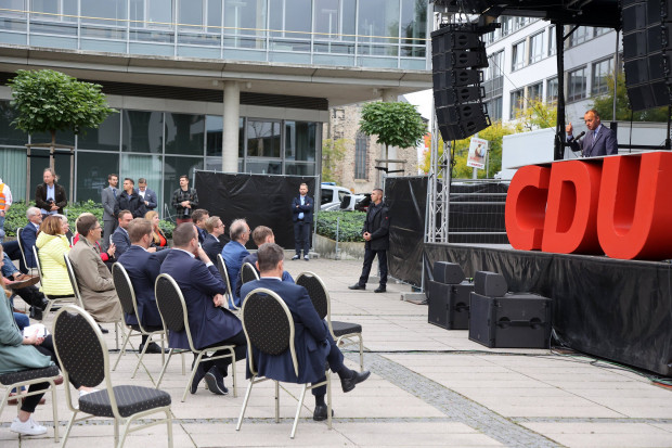 In der CDU revoltiert es ein wenig, aber nicht zu laut