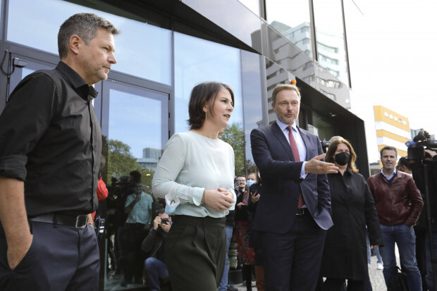 Nach der ersten Sondierung: Eine „historische“ grün-gelbe Pressekonferenz – ohne Inhalte