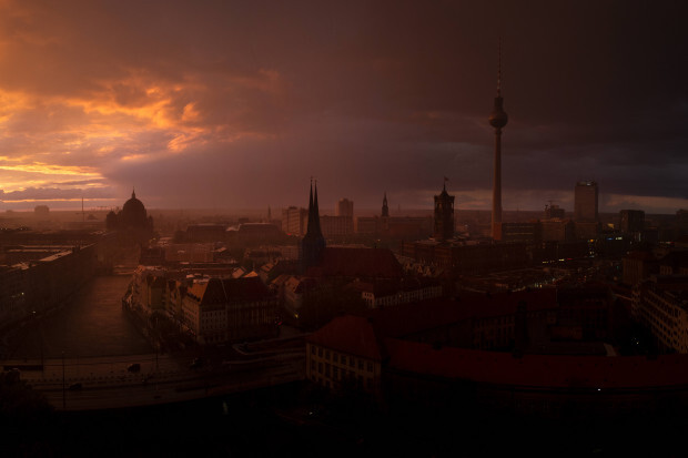 Hohe Strompreise und Steuern: Konzerne wollen weniger in Deutschland investieren