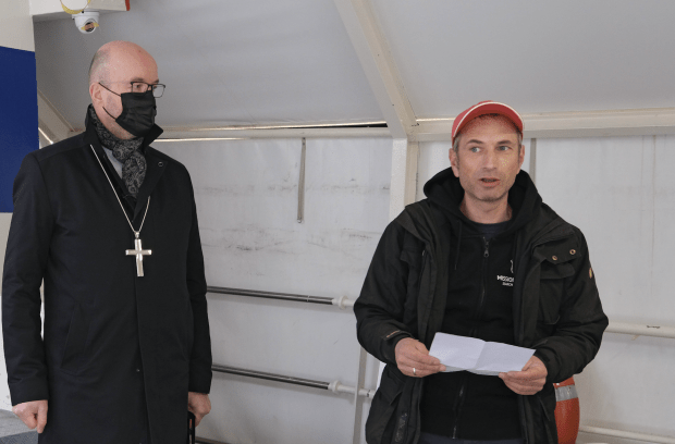 Mission Lifeline und gekaufte Pässe für Flüchtlinge