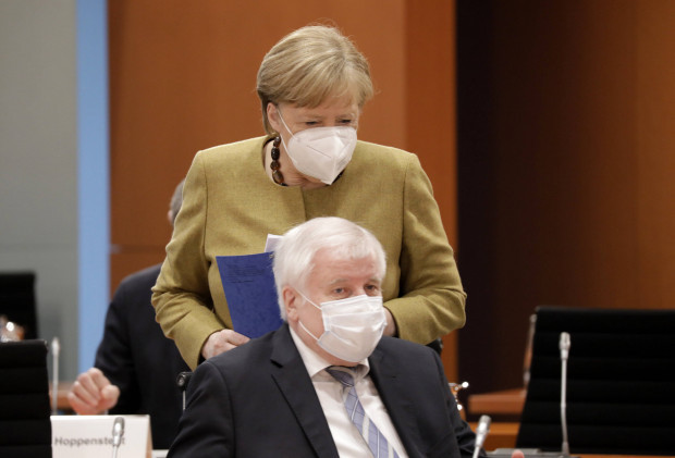 Merkel als Verpackungskünstlerin ihrer Gespräche mit Lukaschenko