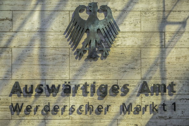 Das Auswärtige Amt gibt bekannt: Männer sind generell Gewalttäter