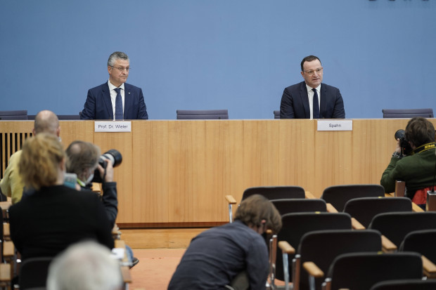 Spahn will „2G Plus“: Auch Genesene und Geimpfte sollen sich testen lassen