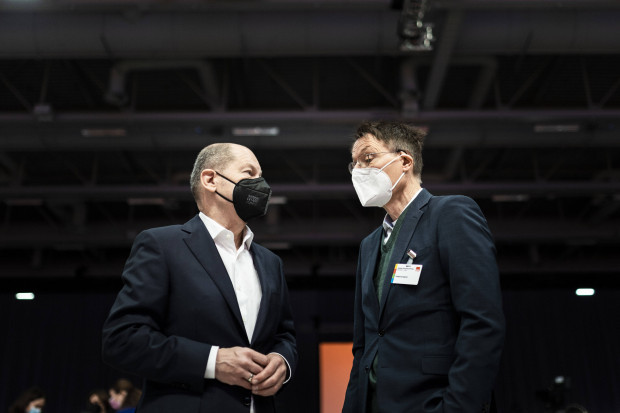 Expertenrat und Politik machen Druck: Neue Corona-Maßnahmen noch vor Weihnachten?