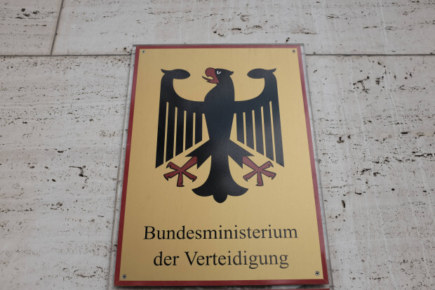 Zwei Bundeswehr-Soldaten drohen Politikern mit Gewalt wegen „Duldungspflicht“