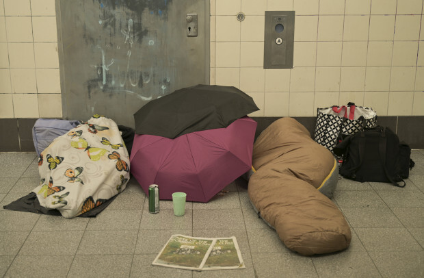 3G-Regel ausgeweitet: Berliner Senat verbannt Obdachlose von Bahnsteigen