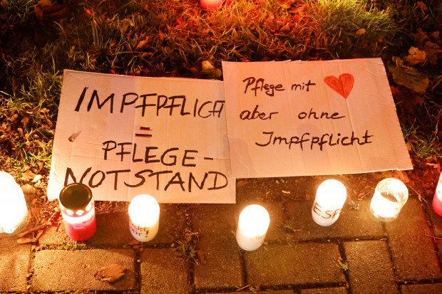 „Pflexit“: Wenn Pfleger wegen der Impfpflicht Kliniken und Heime verlassen