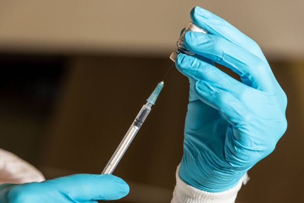 Schon mal überlegt, wie das gehen soll mit der Impfpflicht?