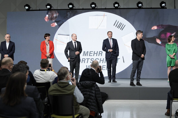 Besiegelt und unterschrieben: Die Transformation Deutschlands