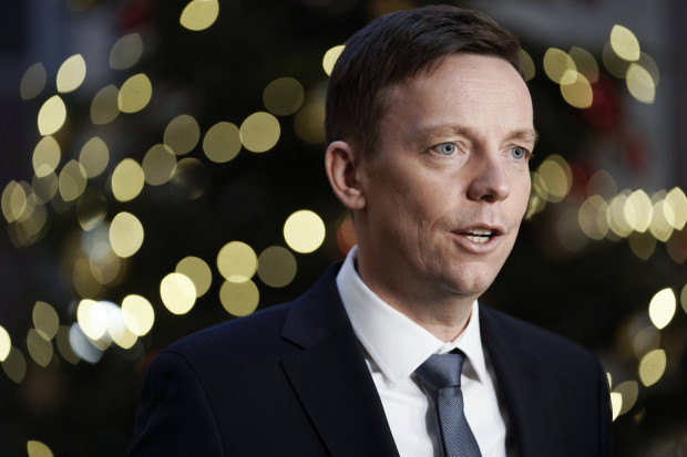 Die CDU kritisiert in Rheinland-Pfalz, was ihr Ministerpräsident Hans im Saarland selbst tut