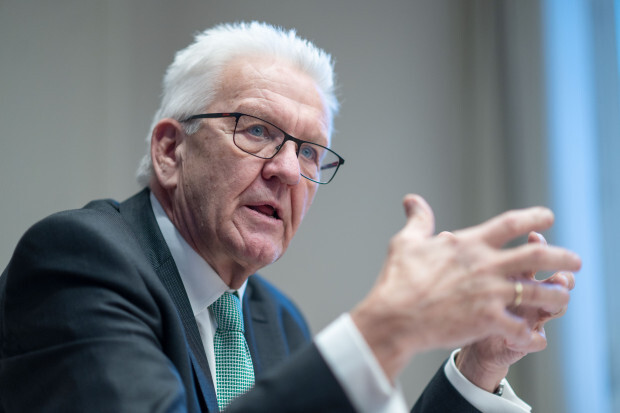 Ministerpräsident Kretschmann spricht in der ARD über seine Zeit als Maoist