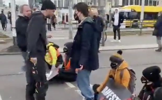 „Ich muss zur Arbeit!“: Klima-„Aktivisten“ treffen auf Normalbevölkerung