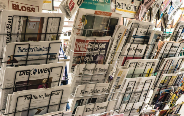 Auflagen der Tageszeitungen brechen übers Jahr 2021 weiter ein