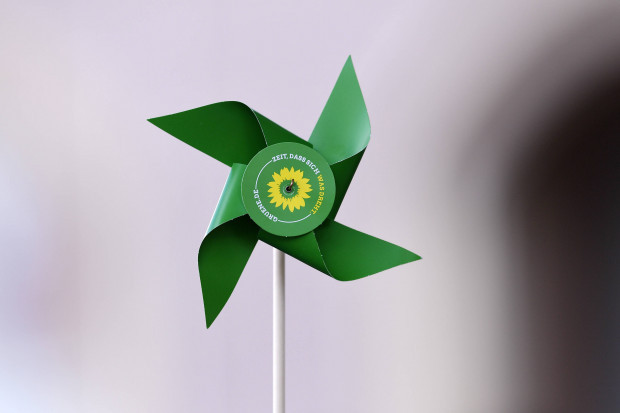 Schlechte Nachricht für Habeck – Mehrheit will kein Windrad vor der Haustür