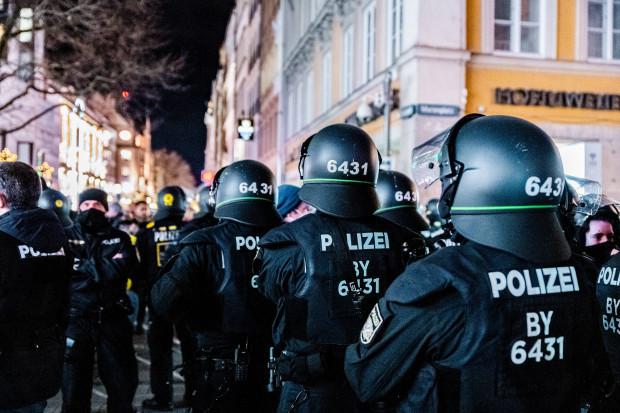 Wie die Linke lernte, die staatliche Autorität zu lieben