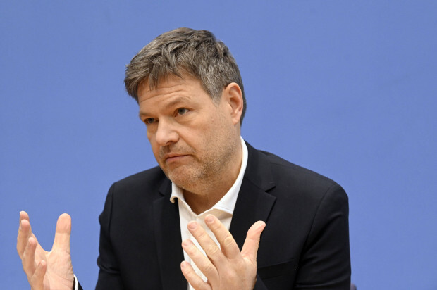 Habeck bläst zum Angriff auf Naturschutz, Bürgerbeteiligung und Marktwirtschaft