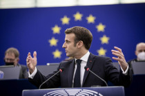 Macron führt vor dem EU-Parlament seinen linksgestrickten Wahlkampf