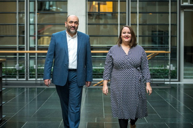 Ricarda Lang und Omid Nouripour wollen als Vorsitzende die Grünen neu verwurzeln