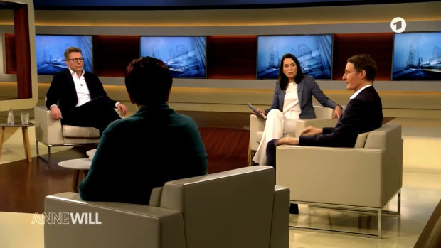 Bei Anne Will  sagt Lauterbach, Corona bleibt 30, 40 Jahre hoch gefährlich, schwächt sich nicht ab