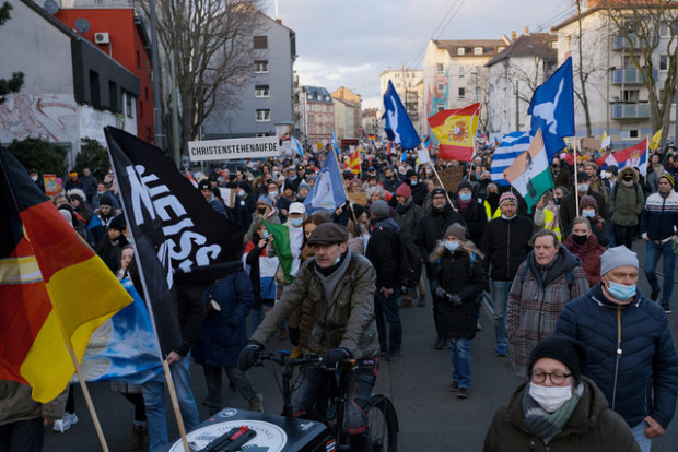 Trotz Sturm und Lockerungen: Corona-Proteste wachsen weiter