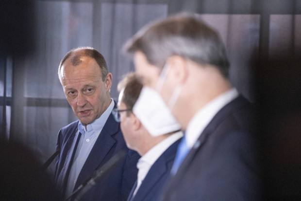 Wie die Union allmählich die Corona-Kurve kratzt