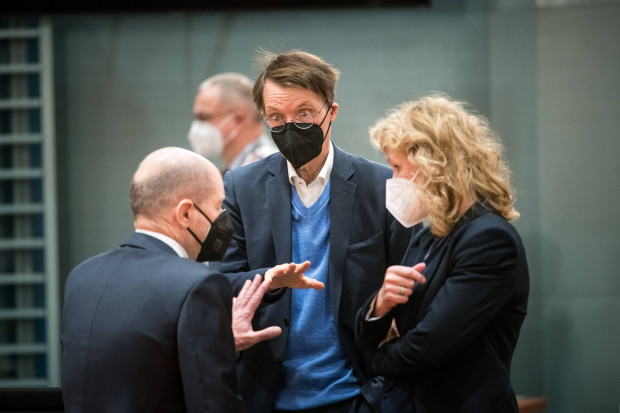 Die Demontage des Karl Lauterbach: Ampel entsorgt den Panik-Modus