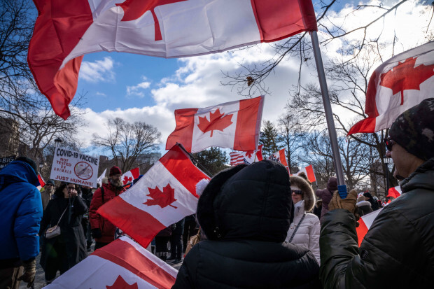 Die Antwort der Bürger in Kanada: Kommt ein Bank-Run oder gleich der Bankenboykott?