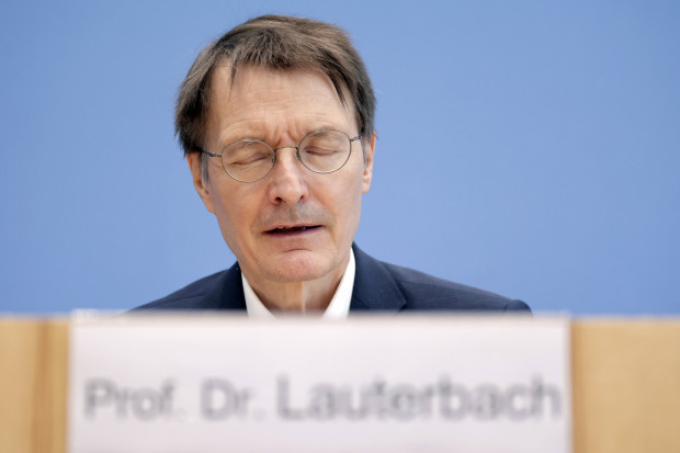 Lauterbach gegen Ungeimpfte „mit drastischen Strafen einverstanden“