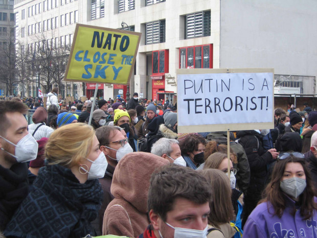 Plakativer Protest gegen Putin