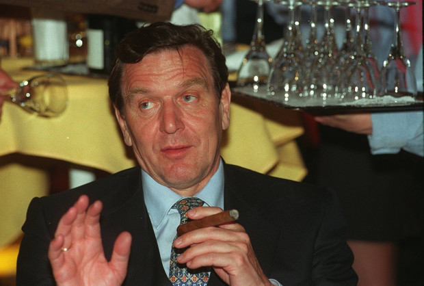 Eine halbe Million jährlich für Schröder – vom Steuerzahler