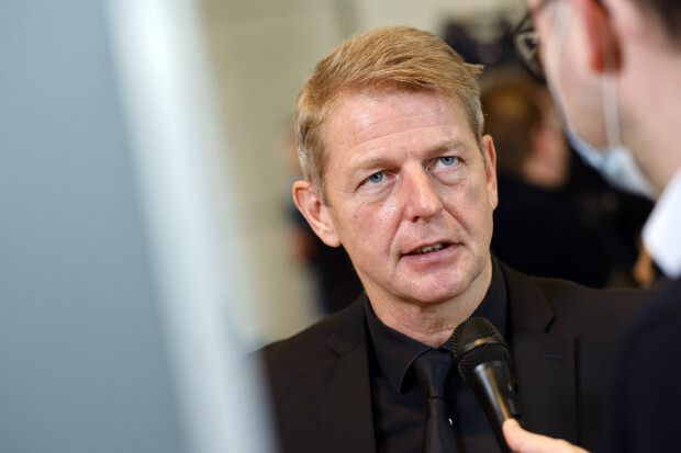 Impfpflicht-Proteste spitzen sich zu – AfD-Bundestagsabgeordneter niedergeschlagen