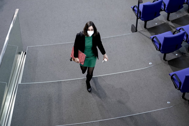 Rücktrittsforderungen gegen Ministerin Spiegel häufen sich