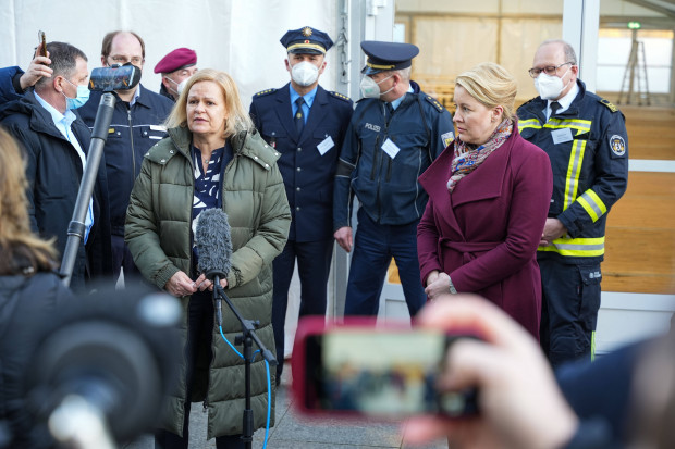 Doch, Frau Innenministerin, es gibt sehr wohl einen Kontrollverlust