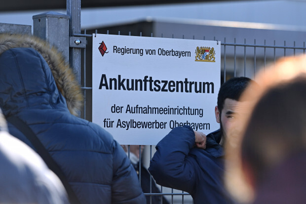 Anstieg der Flüchtlingszahlen in Deutschland: Anteil der Nicht-Ukrainer bleibt unklar