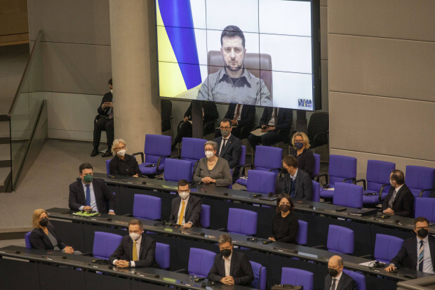 Man schämt sich für Bundestag und Bundesregierung