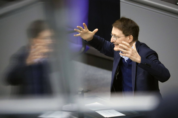 Lauterbach: Ungeimpfte nehmen das ganze Land in Geiselhaft