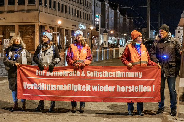 Montagsspaziergänge: „Ich bin gesund, aber mein Staat ist krank“